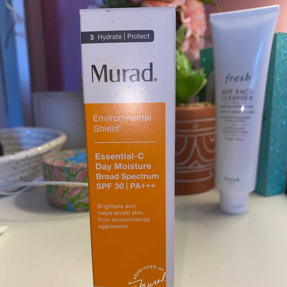Murad Essential C Day Moisture!